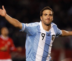 开云官网2026-三笘薰闪耀全场无可争议，多特蒙德关键战力克威尔士成功突围